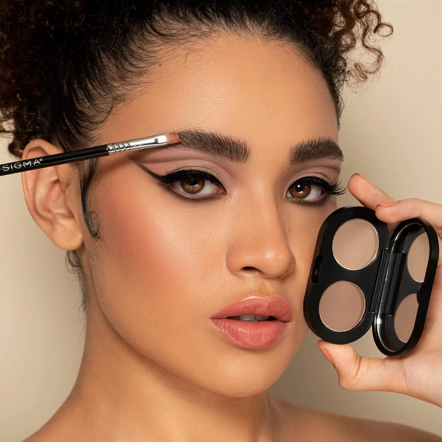 Sigma Beauty Color   Shape Brow Powder Duo - Eye Brow Palette for Natural, Defined Brows - Dark and Light Brow Powder to Tint and Highlight - Vegan, Paraban Free, Sulfate Free - Dark