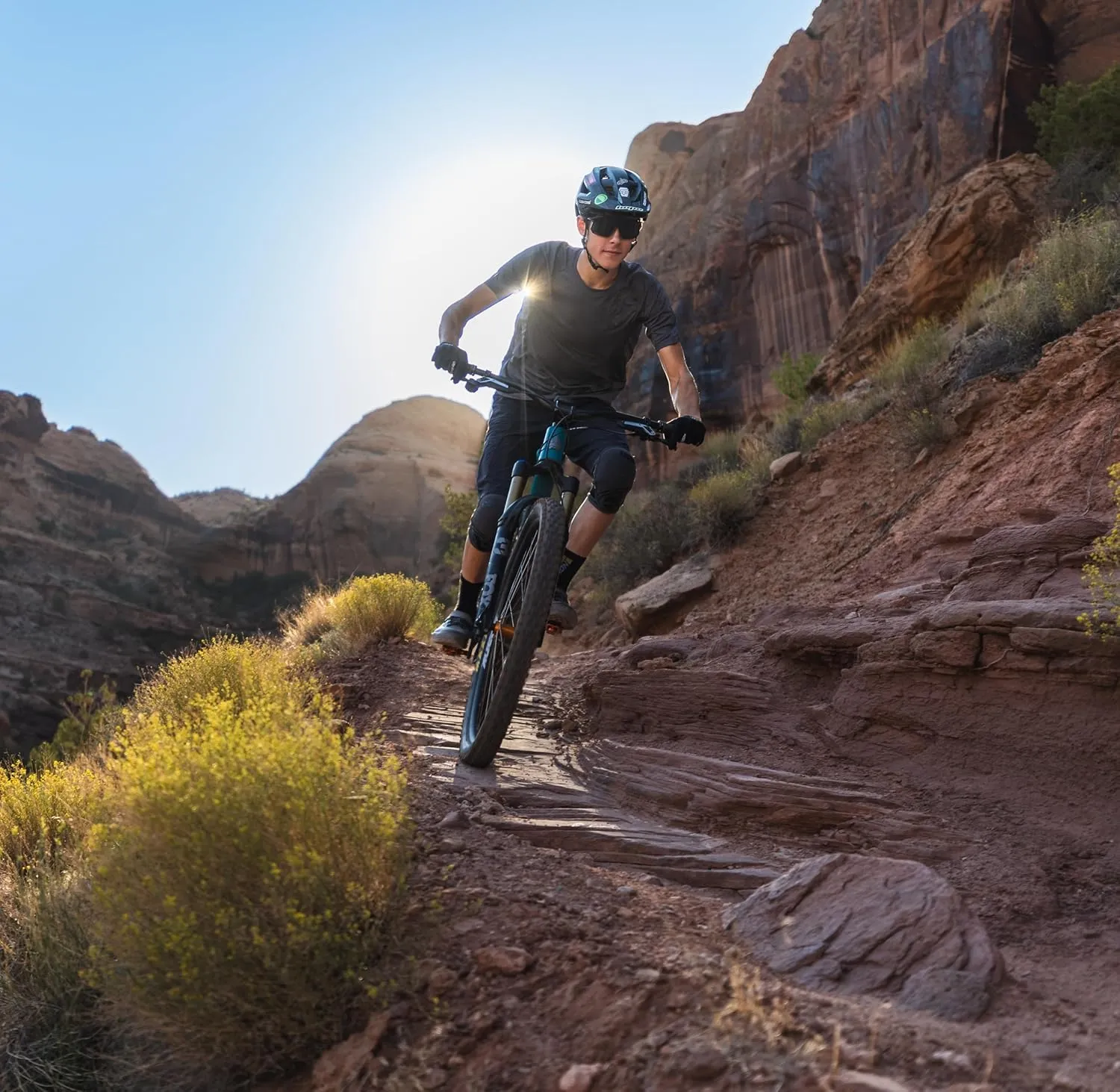Tifosi Moab Cycling Glasses - Ideal For Cycling (Gravel, MTB & Road), Baseball & Pickleball - Shatterproof Polycarbonate Lens
